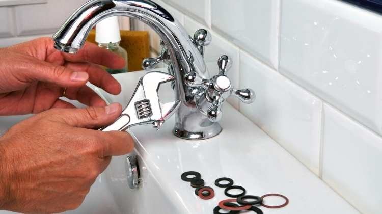 Plumber,plumbing,pipe change, plumber-in-singapore